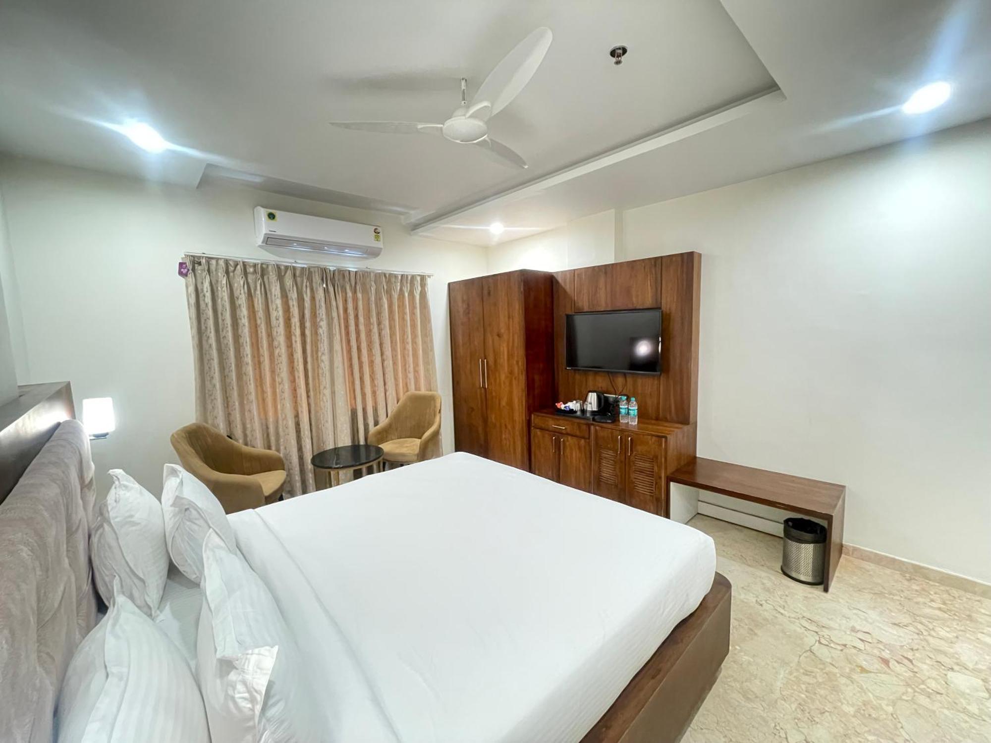 Seasons Sajjangarh Hotel Udaipur Exterior foto