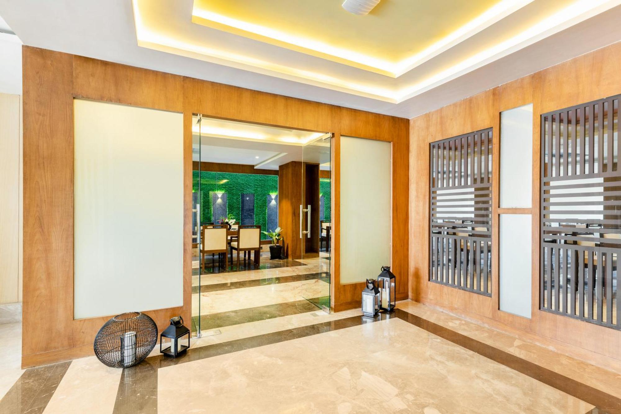 Seasons Sajjangarh Hotel Udaipur Exterior foto